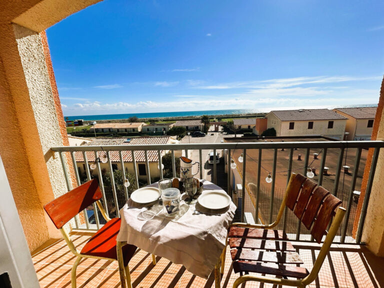 Le Barcarès Adorable studio vue mer équipé 3 personnes piscine et plage en location saisonnière !